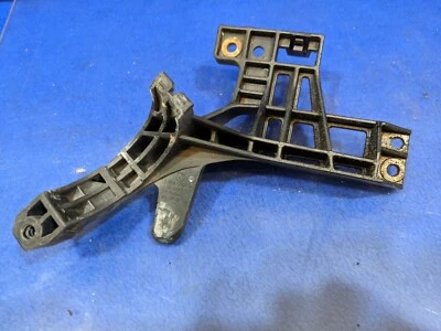 2009-2015 BMW 750LI f01 F02 - Suporte auxiliar de bomba de água/líquido de arrefecimento fabricante de equipamento original - Imagem 1 de 3