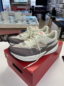 New Balance FuelCell Rebel v5 Size 9.5 Brand new - Picture 1 of 13