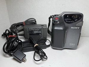 Sony Handycam CCD-SC5 Camcorder Tested Working Needs Clean For Optimal Playback - Picture 1 of 20