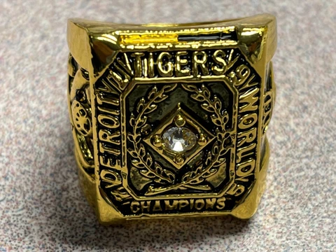 1945 DETROIT TIGERS COMMEMORATIVE CHAMPIONSHIP RING SIZE 11 Cover