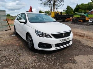 2019 WHITE Peugeot 308 ESTATE ACCESS SW BLUEHDI S/S 1.5 BLUEHDI 100 START/STOP - Picture 1 of 15