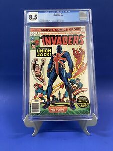 Invaders #8 CGC 8.5 1st Cover App Union Jack Secret Invasion 1976 Key 🔑