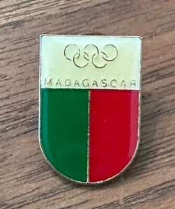 Madagascar Undated National Olympic Committee NOC Pin - Picture 1 of 1