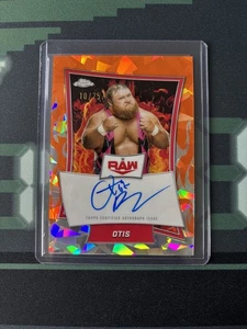 2025 Topps Chrome WWE Sapphire Otis Auto /25 Orange Refractor Autograph Card - Bild 1 von 2