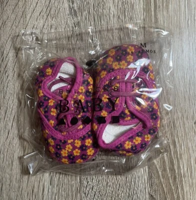 Nuevo en Embalaje Bullocks Zapatillas Bebé Talla 6-12 Meses Patrón Floral Foto 1 de 3