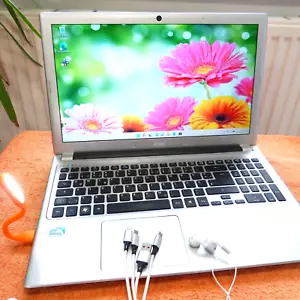 Acer V5 531 15 Zoll HD Ultrabook l 16GB RAM NEU l Windows 11 l 240GB SSD l DVDRW