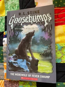 R.L. STINE. GOOSEBUMPS. THE WEREWOLF OF FEVER SWAMP. PAPERBACK. 1998 - Picture 1 of 5