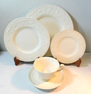 WEDGWOOD von ETRURIEN & BARLASTON PATRIZIER ELFENBEIN 5-TEILIGES GEDECK (S) - Bild 1 von 11