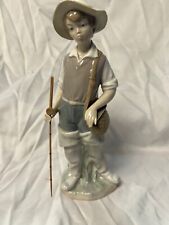 lladro figurines collectibles. Nino Pescador. 4809 Fisher Boy.