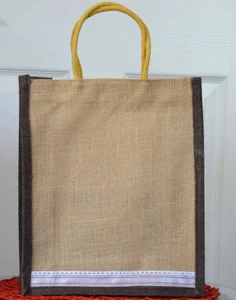 Natural Eco Friendly Jute Burlap Bag Brown Trim and  Brocade Lace Cotton Handles - Bild 1 von 3