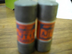 FERRAZ-SHAWMUT  AJT15  AMP-TRAP FUSE  USED  QT OF 2 - Picture 1 of 1