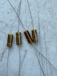 Condensador de tántalo (HÚMEDO) 100 uf 25 vdc (4 piezas) VISHAY  - Imagen 1 de 2