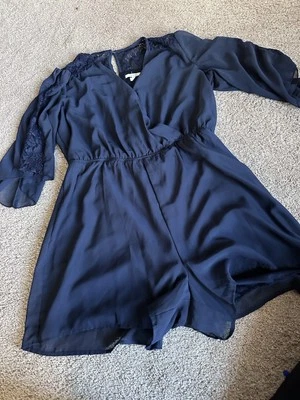 Maurices women’s jumper size large Sheer Navy Blue - Image 1 of 4
