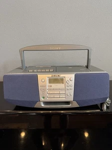 De colección Sony CFD-S38 CD AM/FM Radio Cassette Reproductor Grabadora Portátil Boombox LIMPIO - Imagen 1 de 7