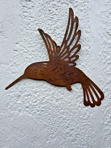 Rustic Metal Hummingbird Wall Art - Garden Outdoor Decoration Rusty Finish Bird - Picture 1 of 10