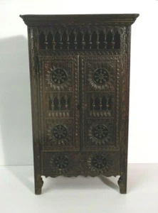 French Brittany Miniature Doll Country Cupboard / Wardrobe, c. 1910 - Picture 1 of 12