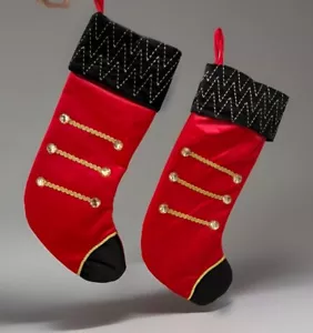Neu Nussknacker Spielzeug Soldat Weihnachtsstrümpfe rot schwarz gold 2er Set - Bild 1 von 7
