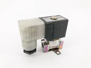 New SMC VX2130 Solenoid Valve 24V 4.5mm Orifice - No Box - Picture 1 of 7
