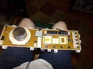 LG WASCHMASCHINE DISPLAY BOARD 6871er2019k. NUMMER MUSS GENAU MIT IHRER NUMMER ÜBEREINSTIMMEN - Bild 1 von 1