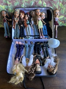 BRATZ Puppen & Koffer Konvolut sehr schön - Bild 1 von 10