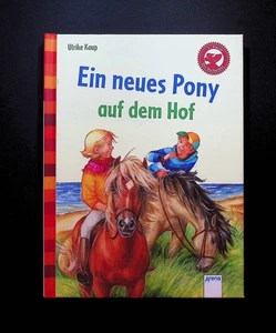 Ein neues Pony auf dem Hof - Bild 1 von 2