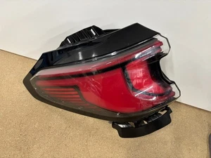 Luz trasera LED 2024-2025 lado del conductor izquierdo GMC Acadia 26557064 OEM - Imagen 1 de 7