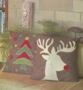 D0304 YULETIDE CHEER PILLOWS (2) QUILT PATTERN/INSTRUCTIONS - Picture 1 of 1