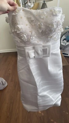 Short Reception Wedding Dress with Feathers Destination Bridal Gown Size 2 - Image 1 of 3