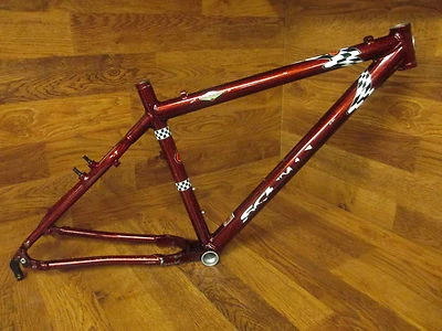 RARO BOTE DE LUBINA SCHWINN DE COLECCIÓN DE FÁBRICA DE COSECHA PROPIA ROJO 26" MARCO CANTI 17" Foto 1 de 4