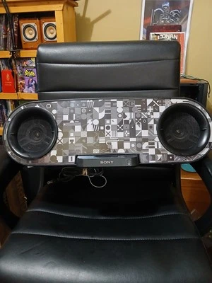 Sony RDH-SK8iP Graffiti Home Audio Docking Station - No Remote Works Great - Image 1 of 4