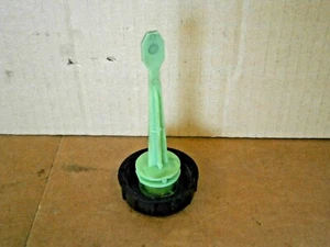 CITROEN C4 / PEUGEOT 307 PAS POWER STEERING FLUID BOTTLE CAP - Picture 1 of 2