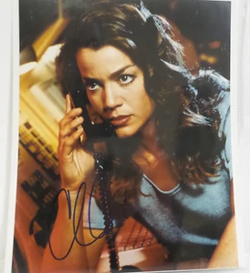 WING AND A PRAYER : SHELLEY LOWE PHOTO SIGNED BY CLAUDIA CHRISTIAN (C3) (70) - Picture 1 of 2