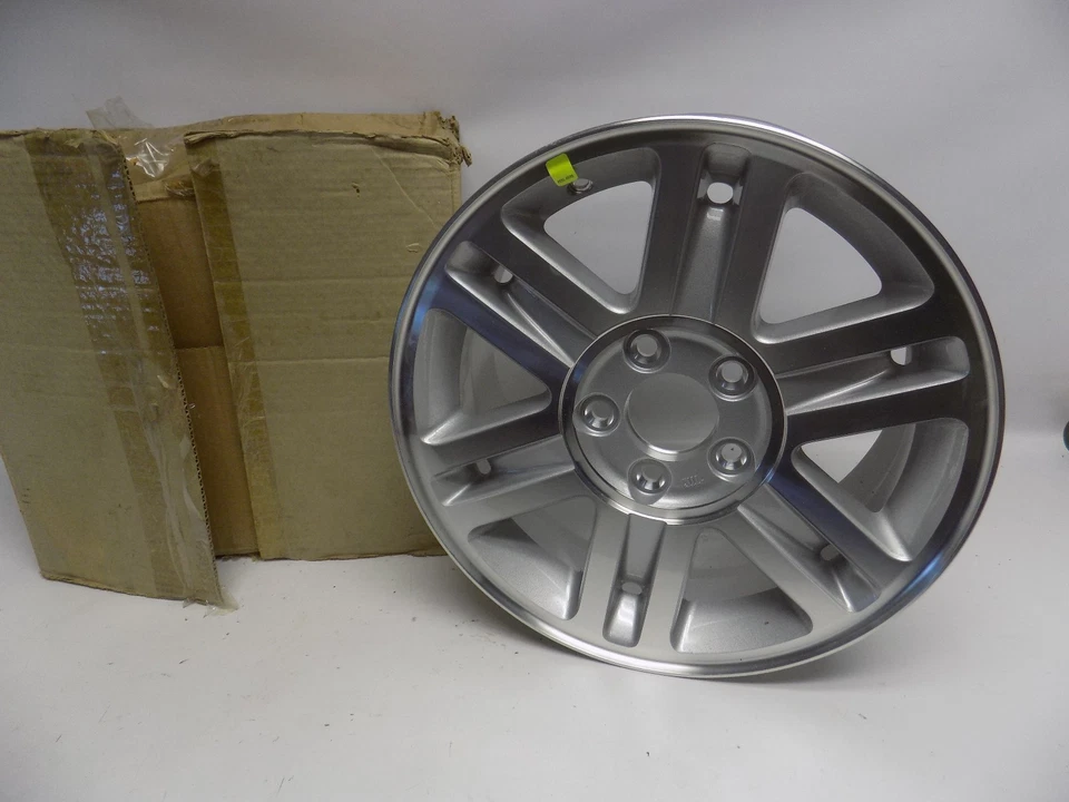 Nuevo montaje de rueda Ford Explorer Mercury Mountaineer 2004-2005 fabricante de equipos originales  Foto 1 de 3