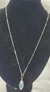 Vintage AVON Silver Tone Necklace with Pendant - Picture 1 of 3