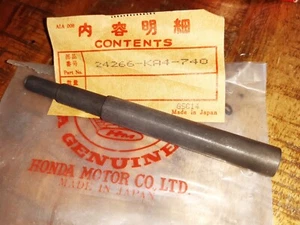 NOS HONDA CR 250 500 RE 1984 ALBERO CAMBIO FORCELLA 24266-KA4-740 EVO CR250R CR500R - Foto 1 di 1
