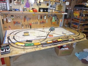 Reconditioned HO DC 4x8 Atlas 2-train set layout, 6 switches, 8 track blocks, 51 - Picture 1 of 17