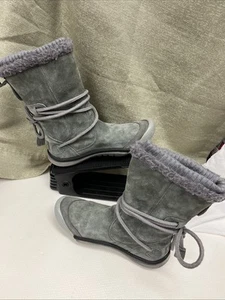 Cushe IT Boot Cuff WP Women's Size 6 Gray Suede Waterproof Boots UW00311 - Picture 1 of 10