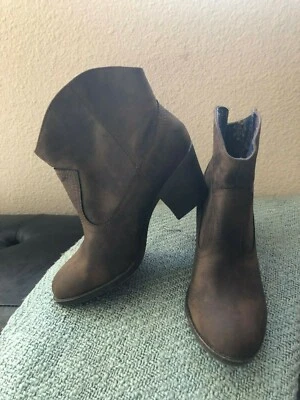 Rocket Dog Women's Soundoff Ankle Slip On Heeled Booties Boots, Brown 9.5 M, NEW - Image 1 of 4