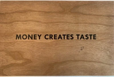 FIRMADO Jenny Holzer Dinero Crea Sabor Truism Madera Postal Arte Foto 1 de 2
