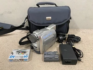 CANON DM-MV630i MiniDV 20x Zoom Digital Video Camera Camcorder - Picture 1 of 12
