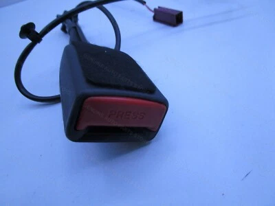 GENUINE FRONT SEAT BELT BUCKLE TENSIONER FOR FORD RANGER Everest 2011-2018 NEW - image 1 of 4