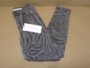 TINSELTOWN JUNIOR'S GREY ZEBRA PRINT MID RISE SKINNY JEANS Size 0 - Picture 1 of 8