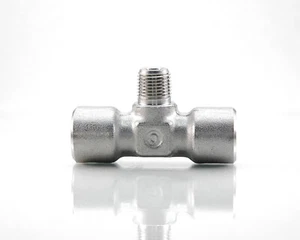 SWAGELOK SS-2-BT 316 STAINLESS PIPE FITTING TEE 1/8 FNPT X 1/8 FNPT X 1/8 MNPT - Picture 1 of 4