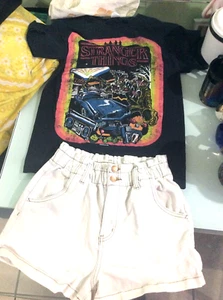 WOMEN'S S 7 Stranger Things Arcade T-SHIRT + Camp Shorts Netflix Series Outfit - Picture 1 of 6