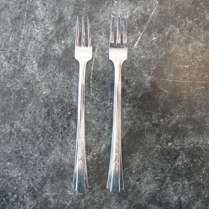 Ekco EKS7 Chevron Flatware Cocktail Seafood Oyster Forks Pair Stainless Steel - Picture 1 of 6