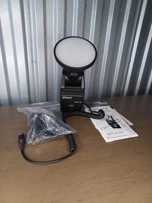 Flash Quantum Qflash Modelo T2 con cables manuales y adicionales ¡No probado!  Foto 1 de 4