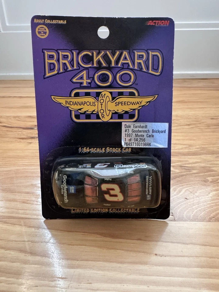 Chevrolet Monte Carlo 1/64 1997 Action Brickyard 400 Dale Earnhardt Foto 1 de 1