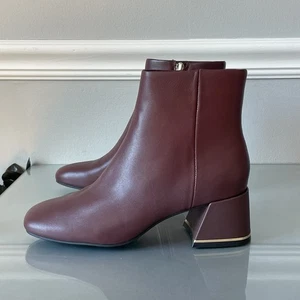 Kenneth Cole New York Burgundy Ankle Boots Gold Heel Accent Size 6 US / 36 EUR - Picture 1 of 8