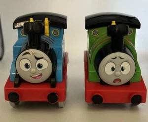 Thomas & Friends All Engines Go Press 'N Go Stunt Engine Percy & Thomas - Imagen 1 de 5