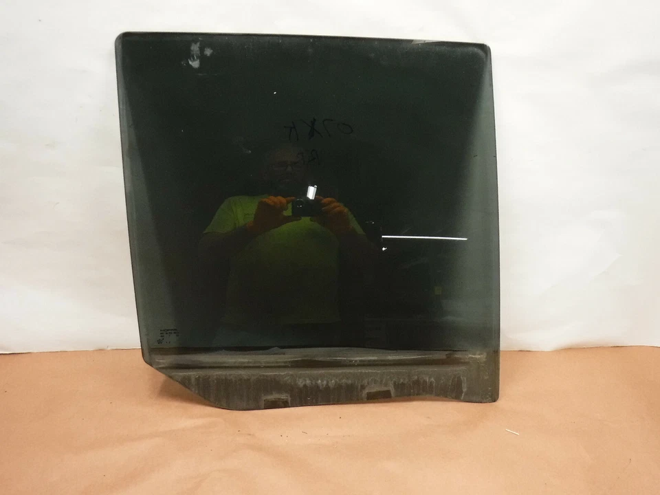 Jeep Commander 06-10 porta traseira lateral de passageiro vidro colorido de fábrica   - Imagem 1 de 1